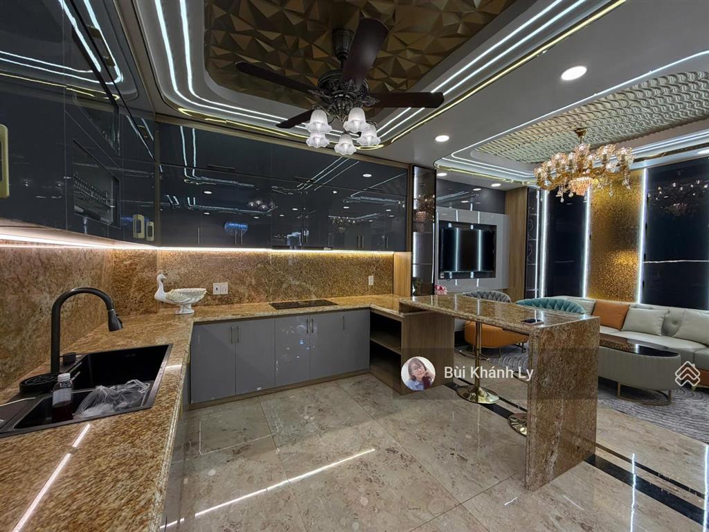 Hẻm xe hơi cách mạng tháng 8 75m2 gần ga metro số 2