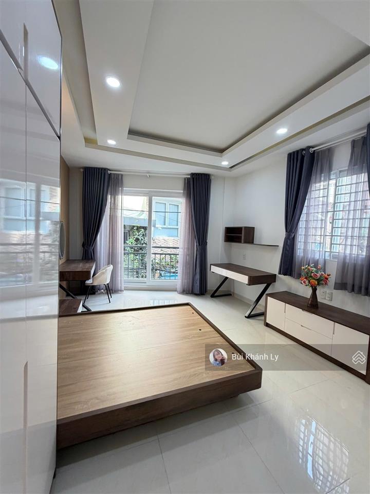 Bán nhà hẻm thẳng 1 trục khuvip phan xích long nhà đẹp ở ngay 4 tầng