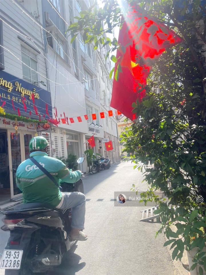 Bán nhà phan đăng lưu phú nhuận 50m² 5 tầng hẻm xe hơi