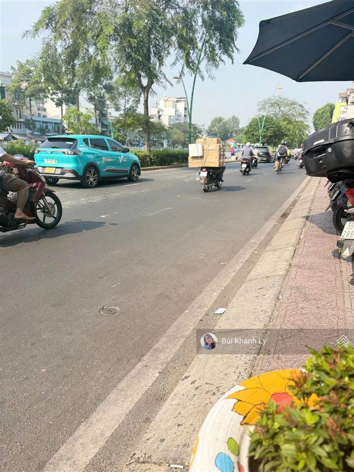 Bán nhà hẻm xe tải thông trường sa lê văn sỹ 5 tầng btct