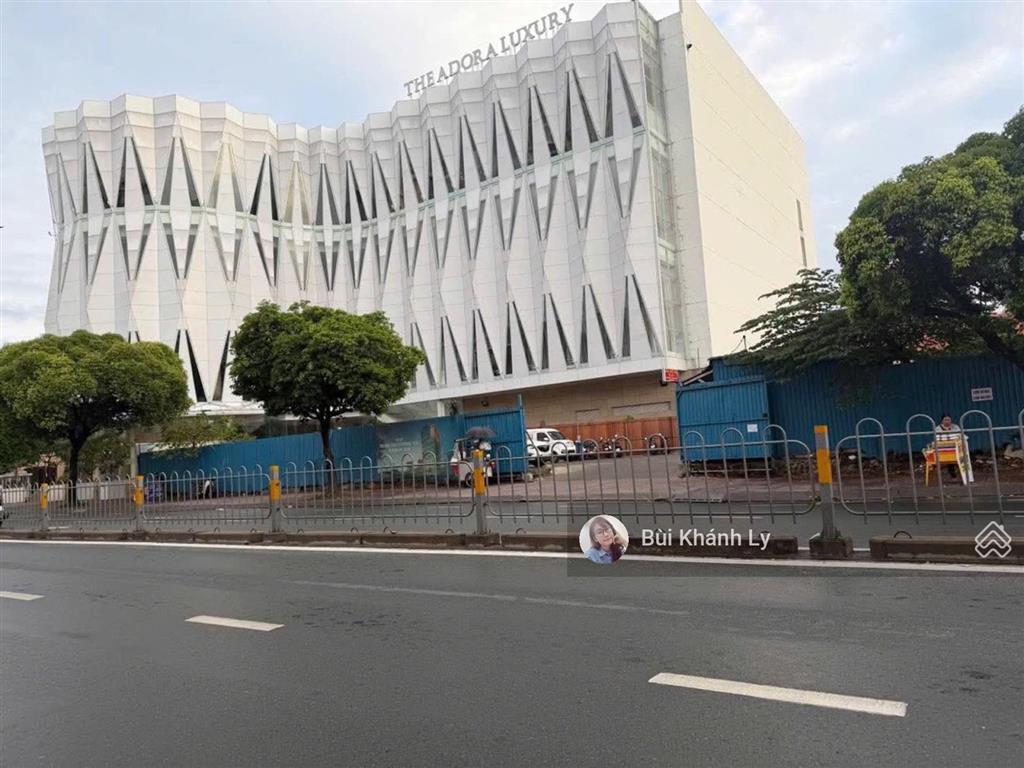 Bán nhà hoàng văn thụ phú nhuận 335m² ngang 18m hẻm xe tải liền kề quận 3