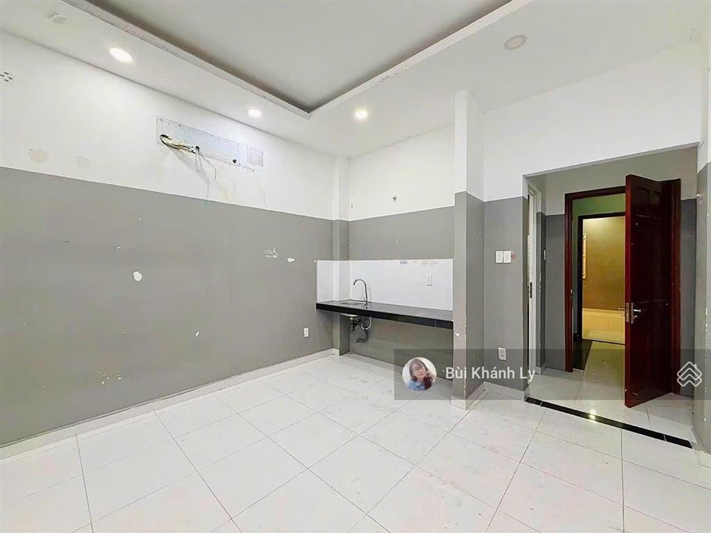 Bán chdv nguyễn gia trí (d5) bình thạnh hẻm ô tô tránh dòng tiền ổn định