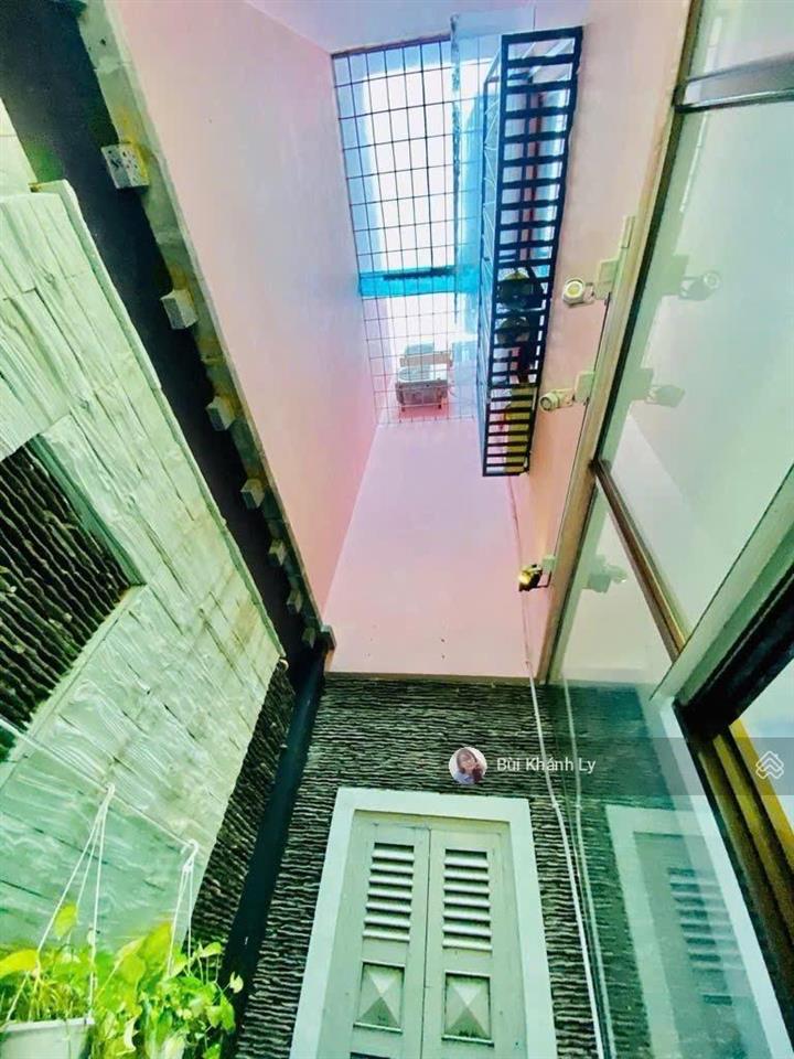 Bán nhà mặt tiền hoàng văn thụ phú nhuận 72m² 4 tầng 7 phòng dòng tiền tốt
