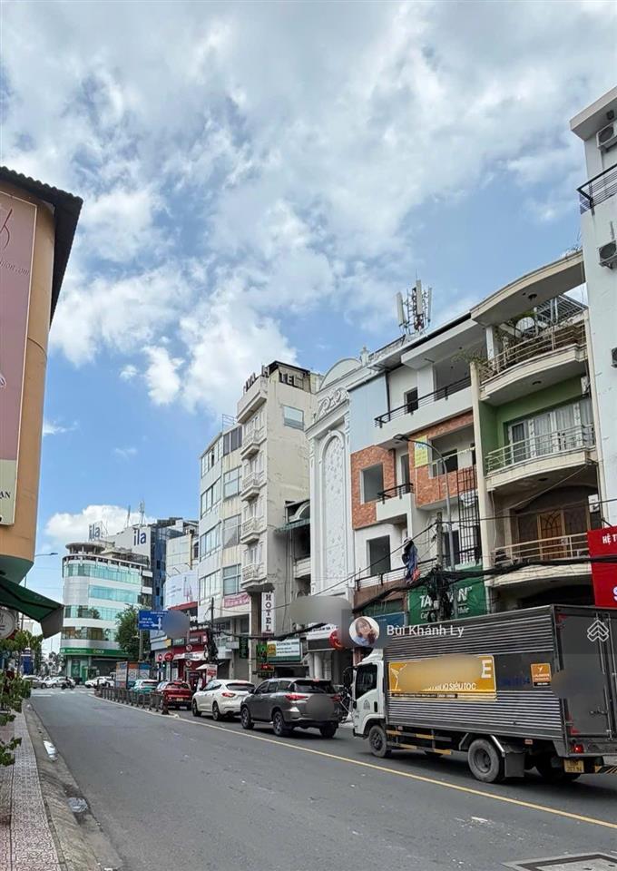 Giảm 2 tỷgiá mới 14,79 tỷ60m ngang 4,3m vị trí sát mặt tiền kinh doanh út tịch hoàng văn thụ