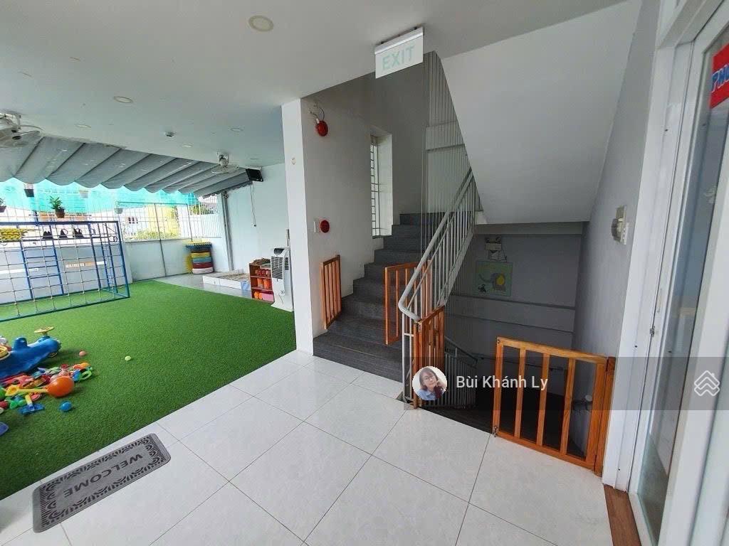 Siêu phẩm mặt tiền phan xích long, phú nhuận. dt 120m2 ngang 7m 4 tầng giá 27 tỷ