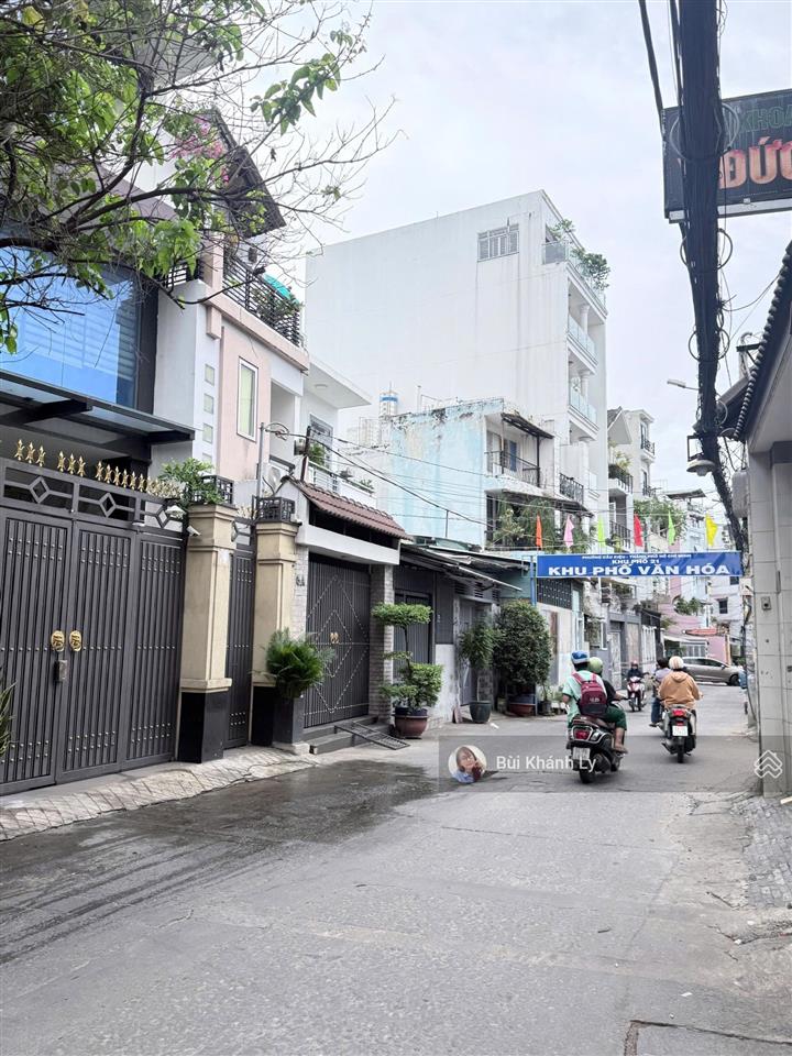 Siêu phẩm mặt tiền phan xích long, phú nhuận. dt 120m2 ngang 7m 4 tầng giá 27 tỷ