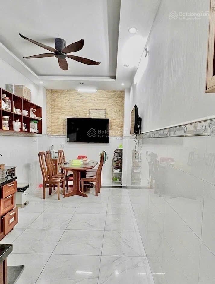 Bán nhà hxh phan đình phùng 55m² 4 tầng btct giáp quận 1