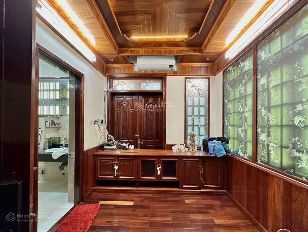 Bán nhà mặt tiền khu vip đường hoa  phan xích long  ngang lớn 8m  6 tầng  150m2, phú nhuận