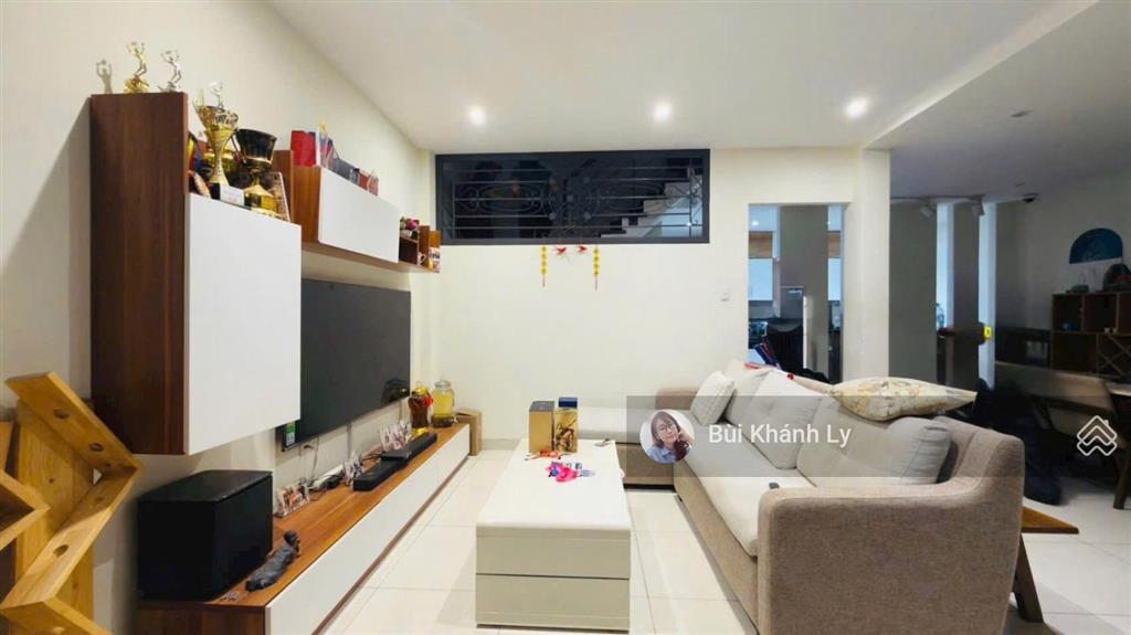 Hẻm xe hơi  biệt thự khu vip phan xích long  143m²  ngang lớn 7m  4 tầng