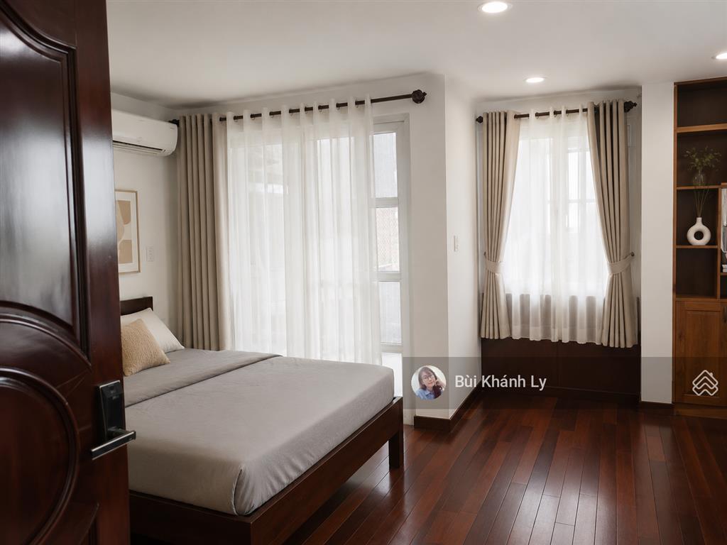 Nhà đẹp khu vip hẻm 379 huỳnh văn bánh  thông lê văn sỹ  42m  5 tầng