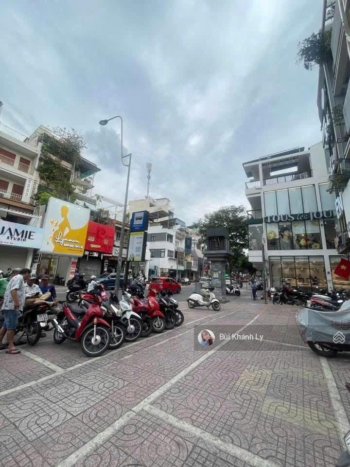Nhà hiếm hxh trường sa, quận 3, 60m², 3 tầng, gần lê văn sỹ