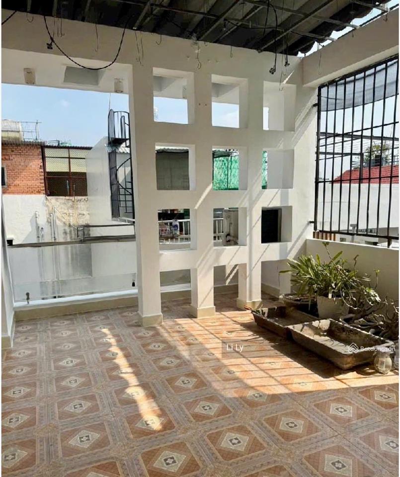 Hẻm xe hơi vào nhà nguyễn kiệm khu vip cán bộ gần công viên gia định 4 tầng sân thượng  nhỉnh 8 tỷ