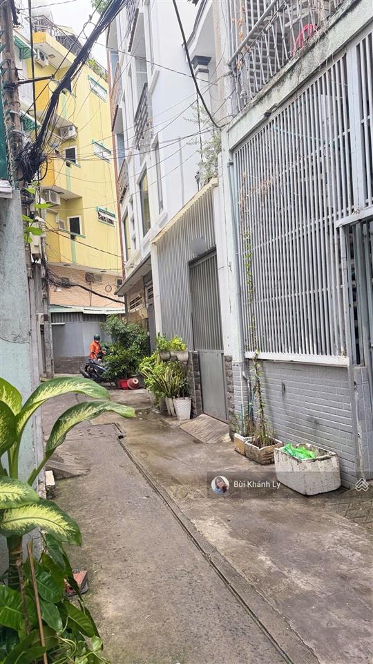 Nhà hẻm 4m huỳnh văn bánh, phú nhuận, 48m, 4 tầng, 8 phòng, dòng tiền cho thuê tốt