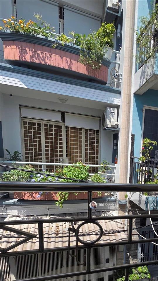 Bán nhà phú nhuận 45m sát mặt tiền phan đình phùng, giáp quận 1, chỉ 7.2 tỷ
