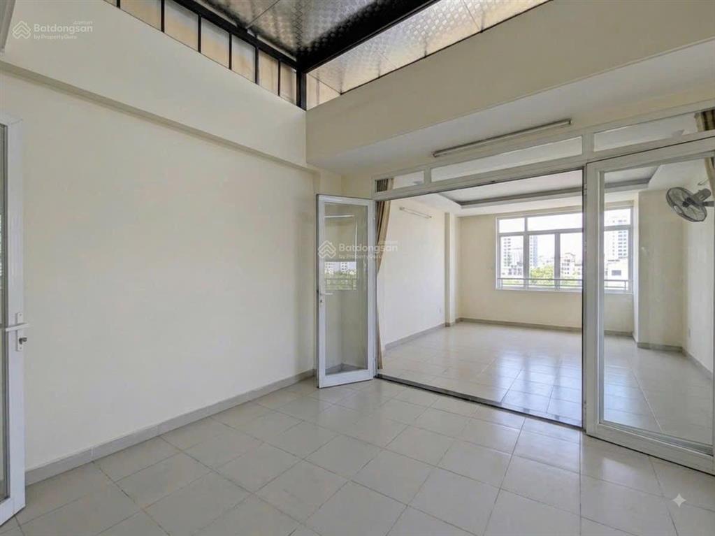 Mặt tiền trường sa, phú nhuận, 56m, ngang 4m, 4 tầng, thông tứ hướng