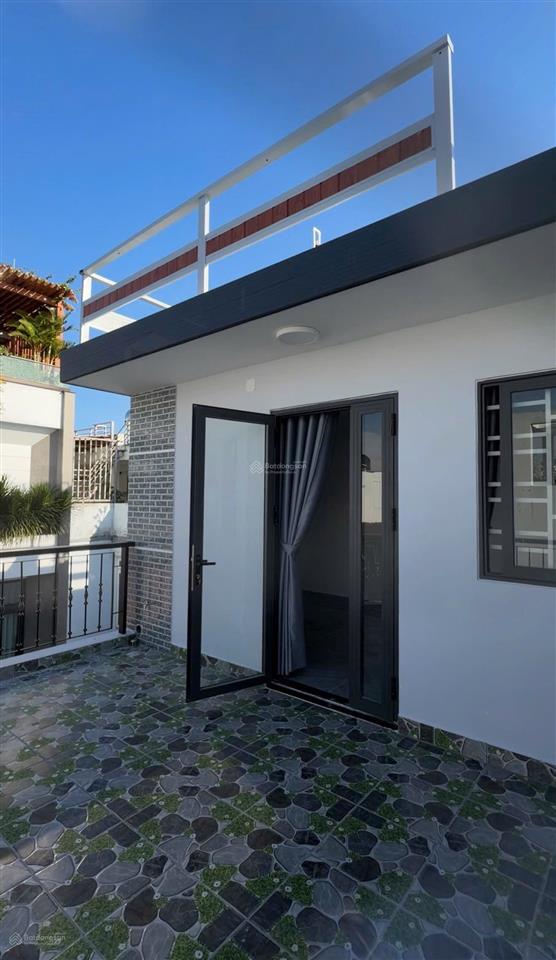 Nhà hẻm xe hơi huỳnh văn bánh, phú nhuận, 42m, ngang 5,2m, 5 tầng, sân thượng rộng
