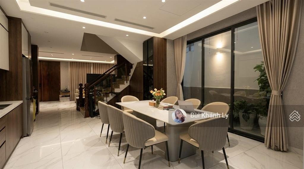 Biệt thự khu vip mặt tiền hoa đào, khu vip phan xích long, 150m, ngang lớn 8m, có hầm thang máy