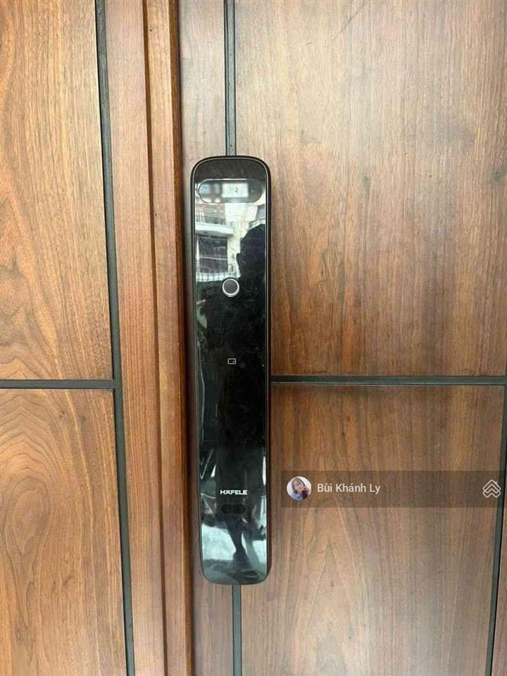 Biệt thự khu vip mặt tiền hoa đào, khu vip phan xích long, 150m, ngang lớn 8m, có hầm thang máy