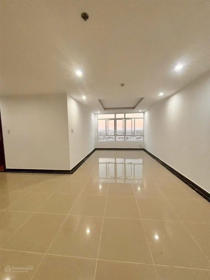 Căn hộ chung cư giai việt cần cho thuê gấp mặt tiền tạ quang bửu, p5, quận 8
