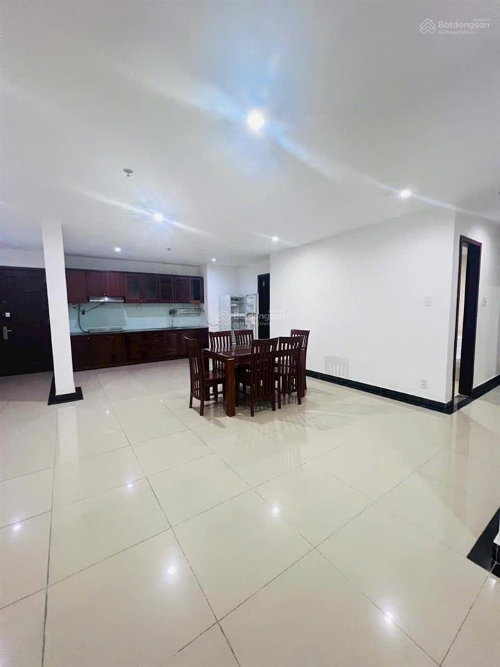 Căn hộ chung cư giai việt cần cho thuê gấp mặt tiền tạ quang bửu, p5, quận 8