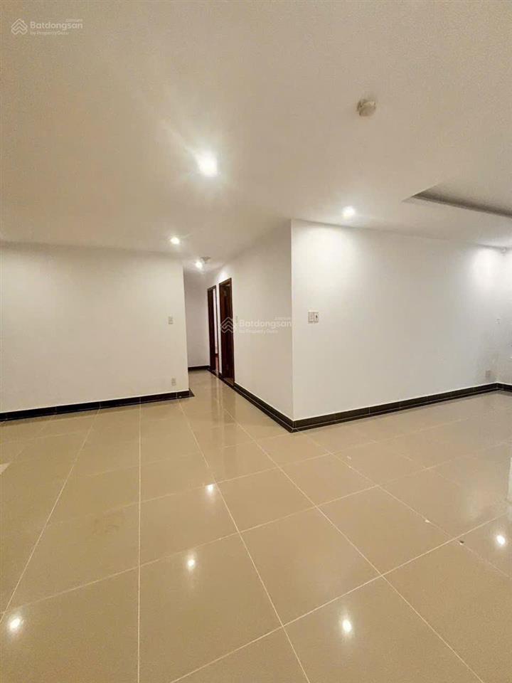 Căn hộ chung cư giai việt cần cho thuê gấp mặt tiền tạ quang bửu, p5, quận 8