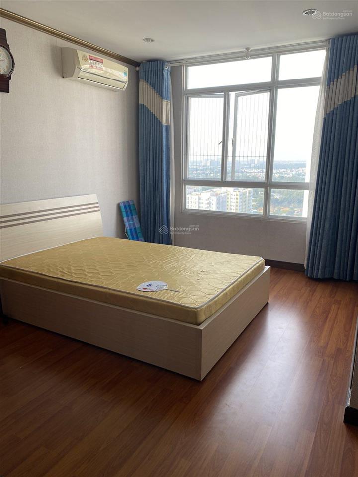 Tôi cần bán nhanh căn hộ chung cư giai việt đường tạ quang bửu, quận 8,