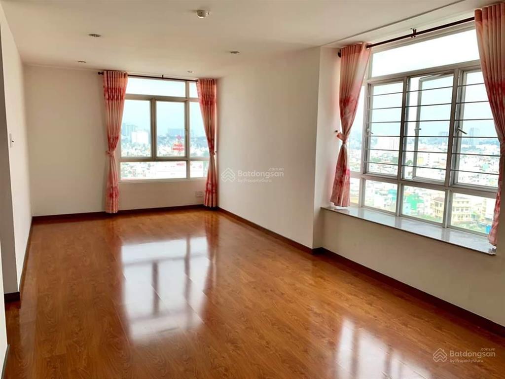 Cần cho thuê căn hộ cao cấp giai việt đường tạ quang bửu phường 5, quận 8. diện tích 150m2