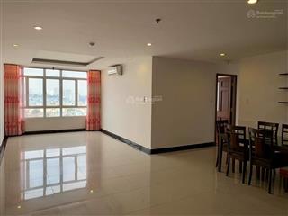 Cần cho thuê căn hộ cao cấp giai việt đường tạ quang bửu phường 5, quận 8. diện tích 150m2