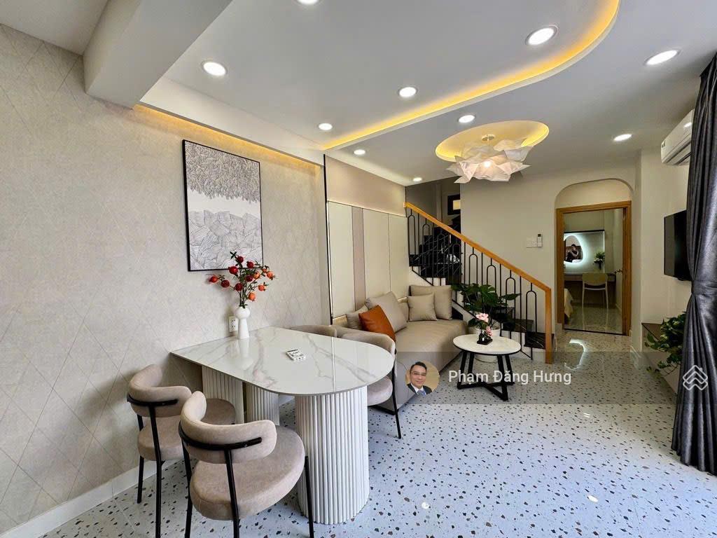 Nhà đẹp full nội thất tại xvnt, bình thạnh giáp quận 1, 35.6m2, 2 tầng, 3pn, có phòng ở trệt, 6.2tỷ