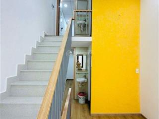 Bán nhà quận 10  đường thành thái  nhà mới tặng nội thất  35m2  4ty79