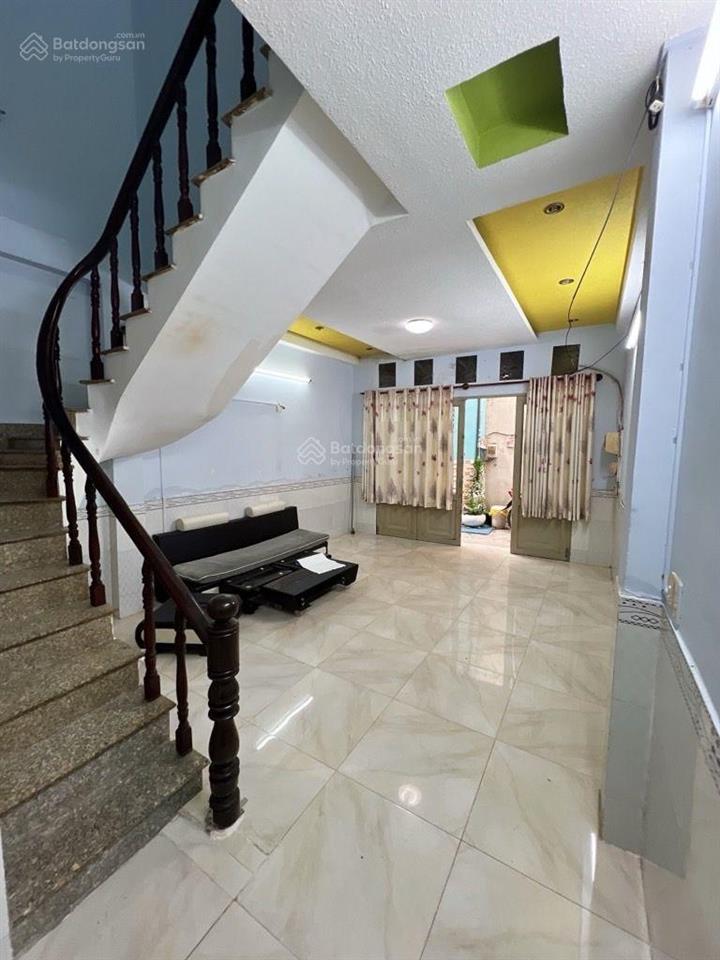 Bán nhà hiếm bùi minh trực  hẻm ba gác  35m2  giá 3ty6