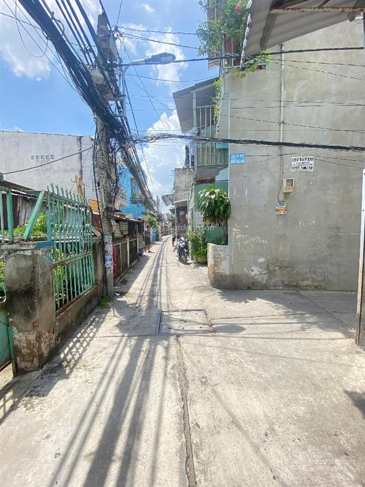 Bán nhà phường bình đông, quận 8  diện tích 97m2  hẻm ba gác  giá 4tỷ1