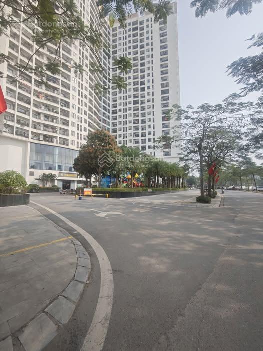 Đất tđc tứ hiệp  thanh trì, phân lô vỉa hè ô tô tránh  trung tâm hành chính, 60m2, 15,4 tỷ