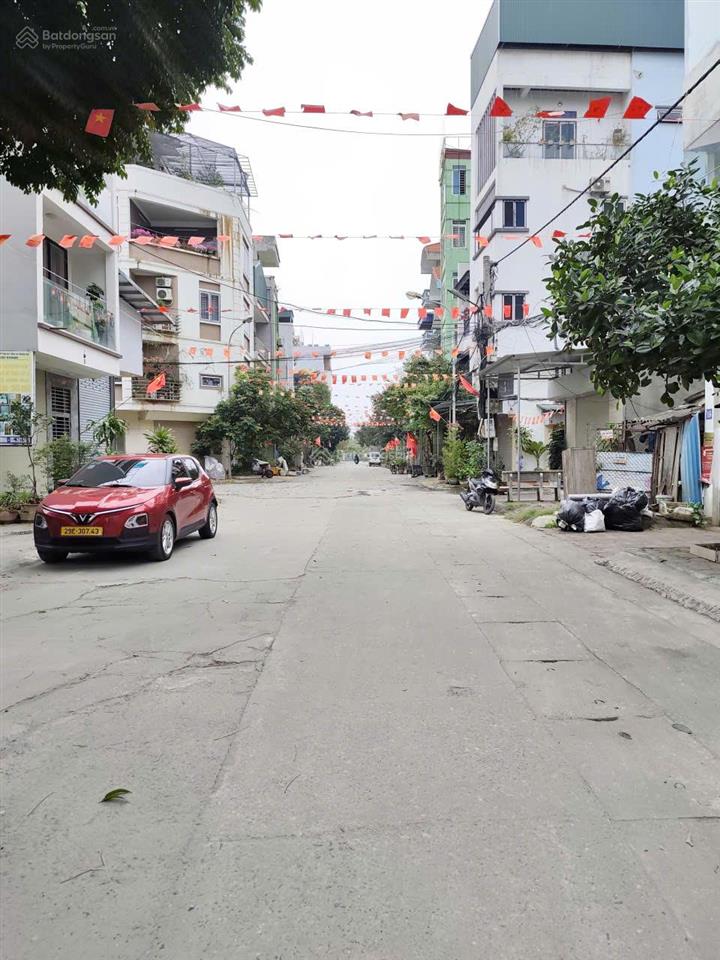 Bán đất tứ hiệp thanh trì  phân lô vỉa hè ô tô tránh  73m  trung tâm hành chính  18 tỷ