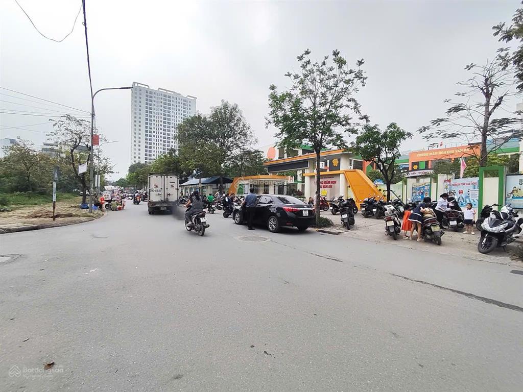 Đất đấu giá tứ hiệp  thanh trì vỉa hè ô tô tránh đầu tư giữ tiền cực tốt 60m2, giá 15.3 tỷ