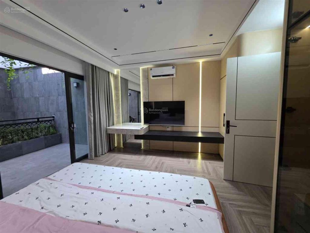 Nhà ngũ hiệp 80m² | 4 tầng thang máy | gara ô tô | gần quốc lộ 1a | không gian sống đẳng cấp