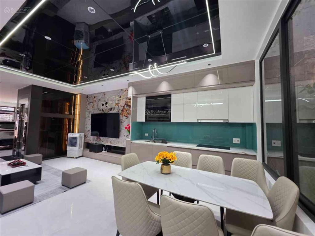 Nhà ngũ hiệp 80m² | 4 tầng thang máy | gara ô tô | gần quốc lộ 1a | không gian sống đẳng cấp