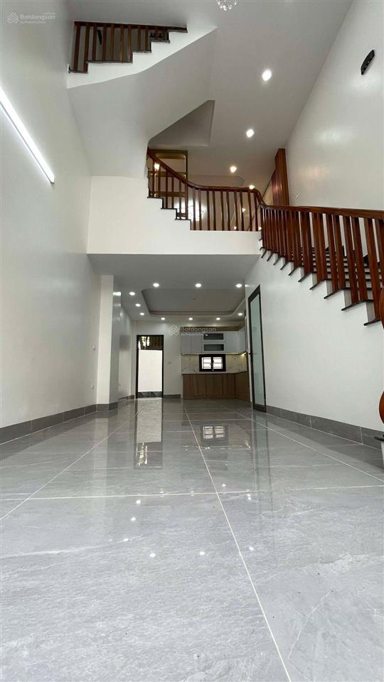 Nhà đẹp đông mỹ, thanh trì 70m  5 tầng mới  phân lô cán bộ  ô tô đỗ cổng  hơn 6 tỷ