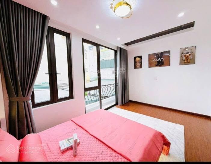 Hiếm  bán nhà mặt phố linh đàm, hoàng mai! 60m2 mt 5m vỉa hè ô tô tránh, chỉ 16 tỷ