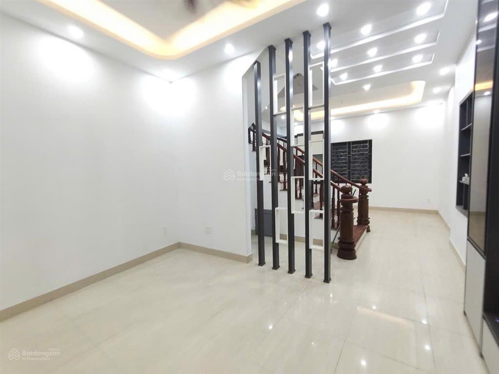 Hiếm bán nhà linh đàm 55m  mt 5m 5 tầng vỉa hè ô tô tránh chỉ 16,5 tỷ