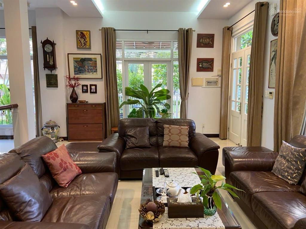 Bán biệt thự góc công viên mỹ thái 3, giá 56 tỷ, 180m2, 3 phòng ngủ, 4wc, nội thất đẹp, hđt dài hạn