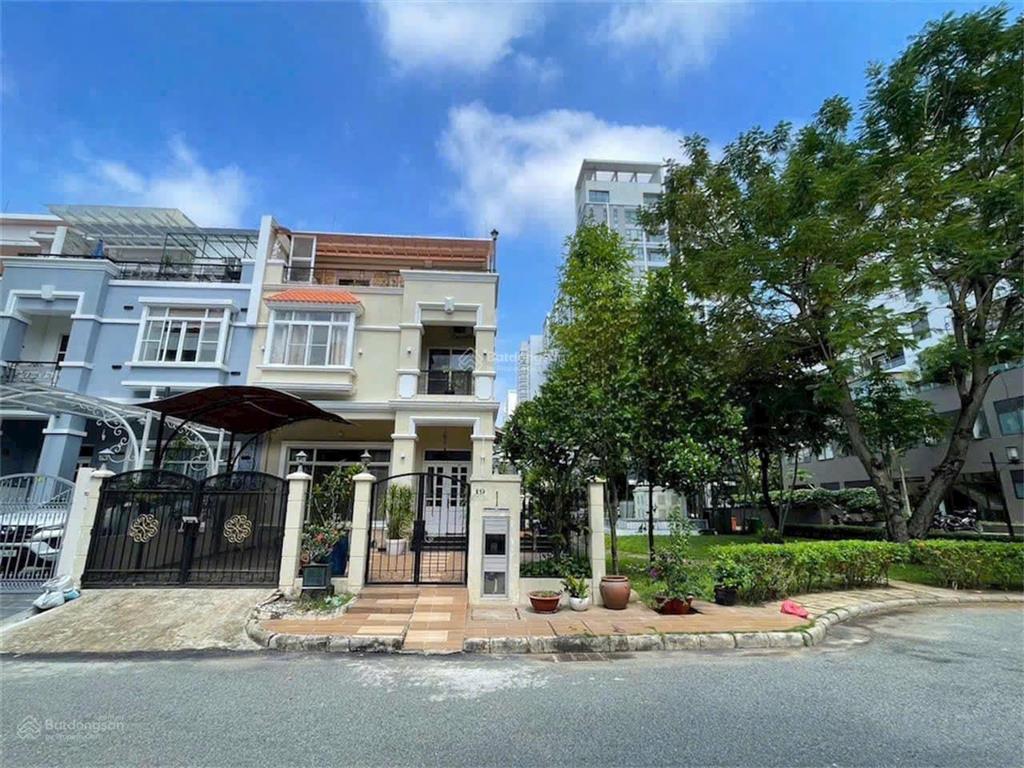 Gía tốt để đầu tư biệt thự 180m2, 3pn, 4wc, đủ nội thất, chỉ có 55 tỷ tại mỹ thái 3, phú mỹ hưng