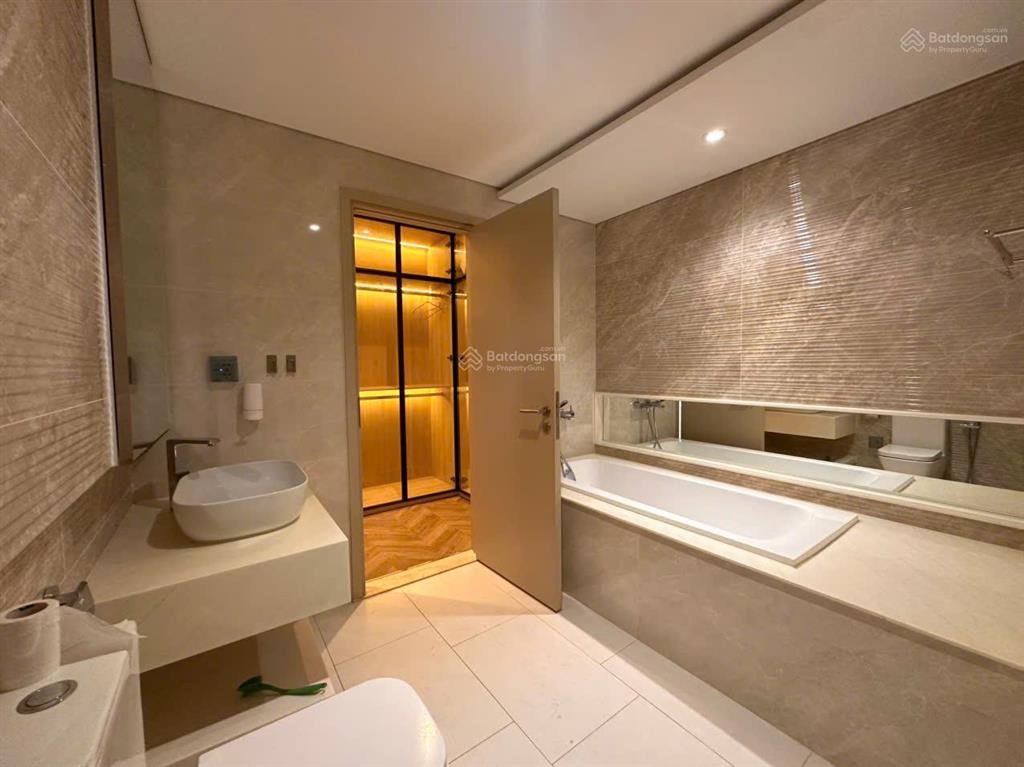 Bán căn hộ tại the ascentia phú mỹ hưng, chỉ 12,5 tỷ, 108 m2,view đẹp,có ô xe hàm, nhiều tiện ích