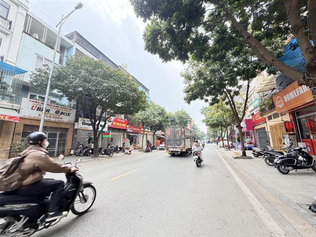 Giảm 2,4 tỷ liền kề văn khê 85m², 5t mt 5m, thang máy  kinh doanh, full nội thất  nhỉnh 21 tỷ