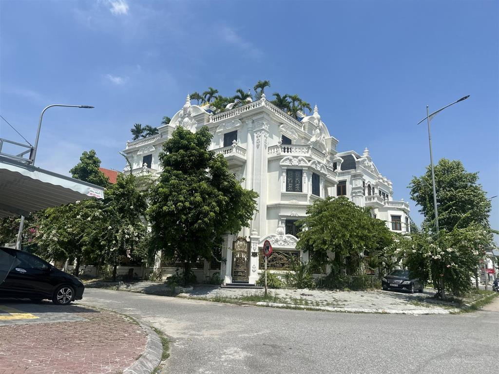 Hiếm bán  biệt thự phú lương 500m2, ngay công viên 365 vị trí đắc địa, giá đầu tư chỉ 8x tỷ  ctl