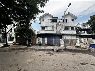 Cho thuê biệt thự văn phú  hà đông 255m2, nhà thô  điện nước đầy đủ 15tr/tháng