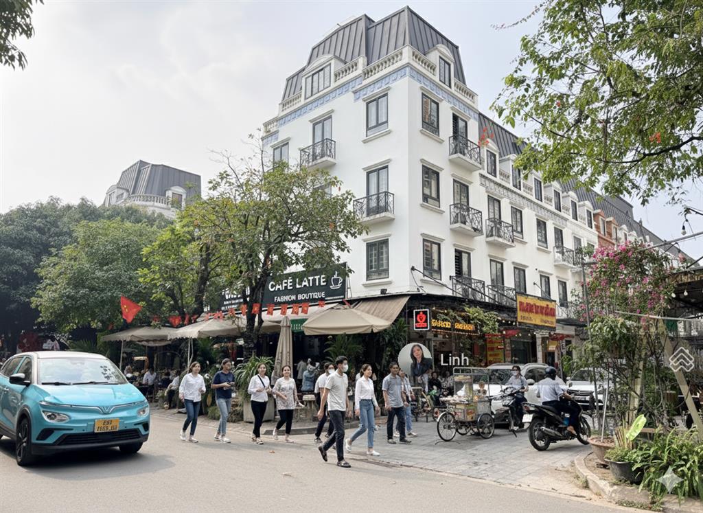 Bán gấp lô góc la casta văn phú 100m2  trục chính, đường to, siêu kinh doanh, nhỉnh 30 tỷ