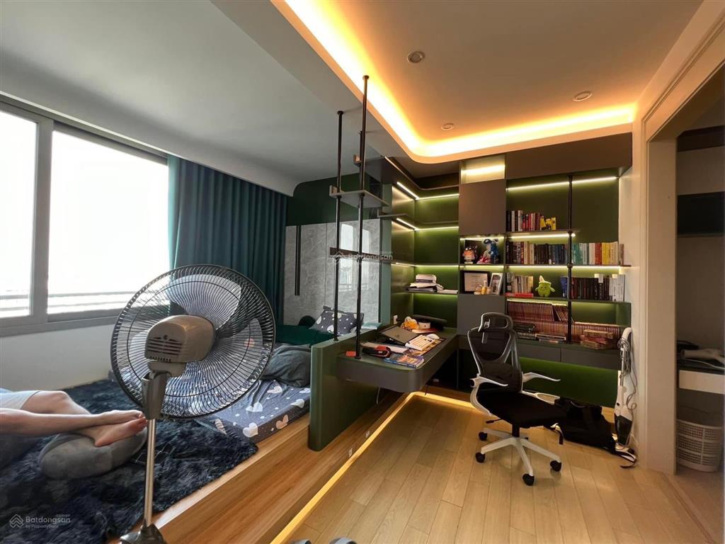 Tôi cần bán gấp liền kề la casta văn phú 75m2, 5t, thang máy, trục chính, đường 22m, hơn 20 tỷ