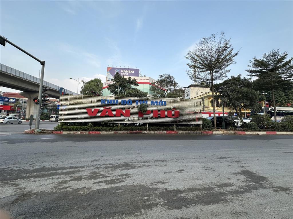 Dòng tiền 600tr/năm  bán gấp nhà mặt chợ văn la  văn phú 90m2, mt 6m, siêu kinh doanh 3x tỷ