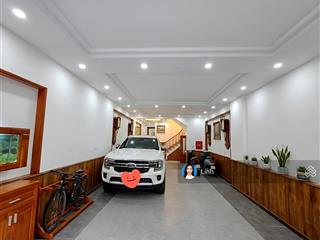 Cho thuê liền kề văn phú  hà đông 90m2, hoàn thiện đẹp  thang máy  đường to  giá 21tr/tháng